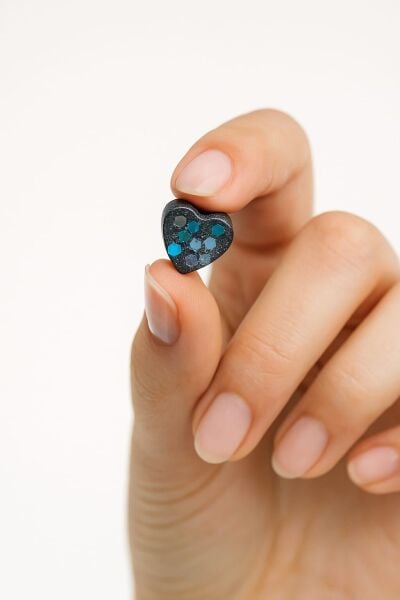 SOO SOAP KUTUDA SİYAH GLİTTER MİNİ KALP SABUNLAR