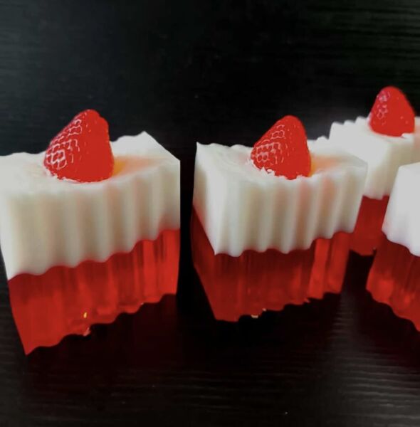 SOO SOAP ANGEL BOMB ÇİLEK DETAYLI SABUN DİLİMİ