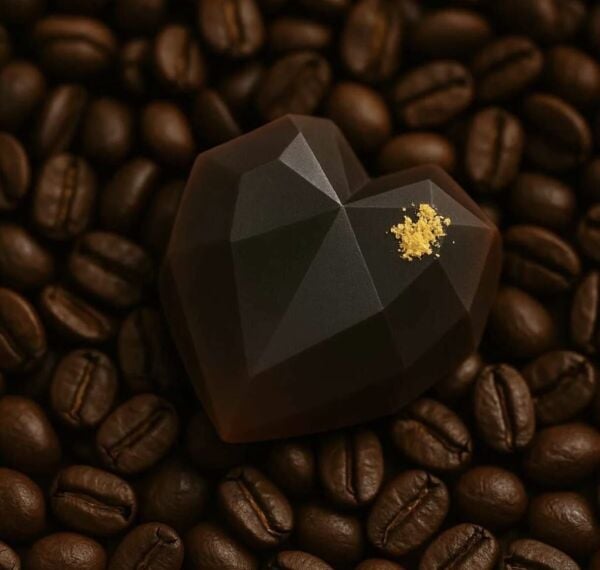 SOO SOAP KAHVE KOKULU GOLD DETAYLI KALP SABUN SETİ