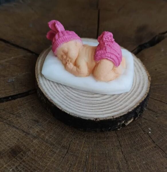 SOO SOAP PONPONLU KIZ BEBEK SABUN HEDİYELİK DEKORATİF