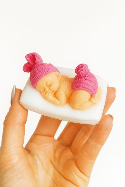 SOO SOAP PONPONLU KIZ BEBEK SABUN HEDİYELİK DEKORATİF