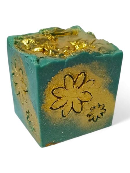 SOO SOAP Zümrüt Gold Çiçek Detaylı El Yapımı Hediyelik Dekoratif Sabun Dilimi