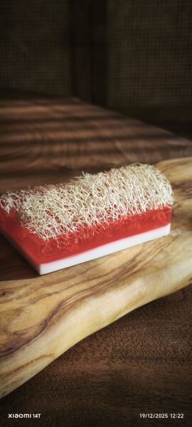 SOO SOAP ÇİLEKLİ KABAK LİFLİ SABUN EL YAPIMI